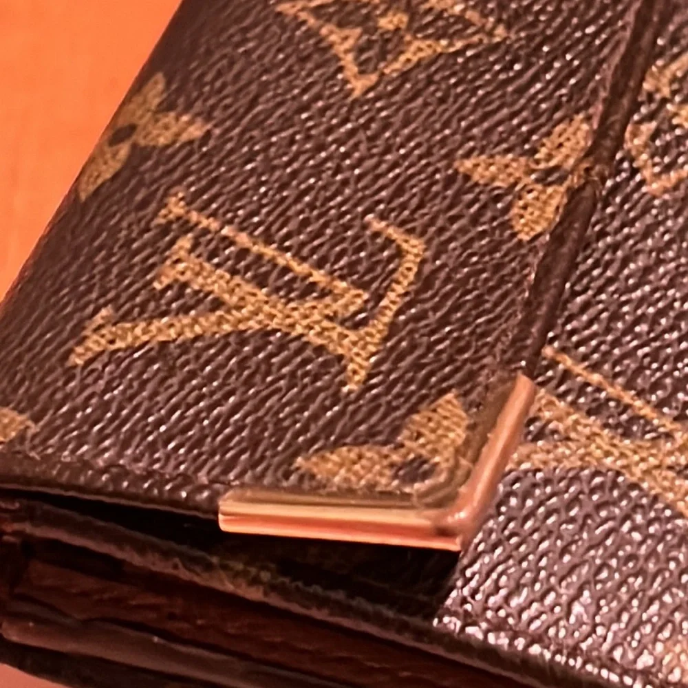 Authentic Louis Vuitton vintage wallet - Picture 14 of 16